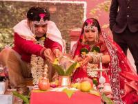 लुटारू नवरी : पहिल्या पतीकडून लुटले 1 कोटी, दुसऱ्याकडून 45 लाख, तिसऱ्यासोबत पळाली अमेरिकेला - Marathi News | Bride makes fool and marries 3 grooms in jharkhand Gujrat and Maharashtra | Latest national Photos at Lokmat.com