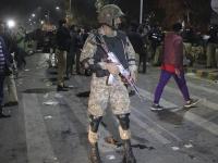 बलुचिस्तानात हिंसक आंदोलन भडकलं, पाक सैन्य शेपटी वर करून चौक्या सोडून पळालं - Marathi News | balochistan pakistan army soldiers ran away due to baloch people protest | Latest international Photos at Lokmat.com