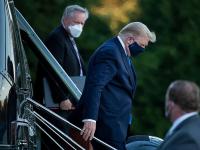 कोरोनाची दोन 'खास' औषधं, यांच्यामुळे वेगानं रिकव्हर होतायत डोनाल्ड ट्रम्प! - Marathi News | US president Donald Trump coronavirus treatment remdesivir regn cov2 | Latest international Photos at Lokmat.com