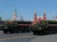 रशियाचं नवं 'ब्रह्मास्त्र' S-500, आकाशात उपग्रहांचाही करेल खात्मा - Marathi News | New Russia missile defense system S-500 can shoot down and satellites in space | Latest international Photos at Lokmat.com
