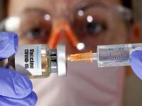 यामुळे फेल होऊ शकते कोरोना व्हॅक्सीन? वैज्ञानिकांनी सांगितले असे काही... - Marathi News | CoronaVirus Marathi News why we might not get a corona virus vaccine soon sna | Latest international Photos at Lokmat.com