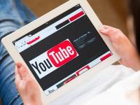 YouTube वर द्या फक्त 1 तास वेळ; महिन्याला होईल लाखाची कमाई; जाणून घ्या ट्रिक - Marathi News | Earn in lakhs by using youtube Just 1 hour every day and Be the professional youtuber | Latest tech Photos at Lokmat.com