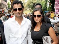 सानिया मिर्झाच्या पतीवर कोरोनाचं संकट! आज येईल रिपोर्ट; ...तरच मिटेल 'लंबी जुदाई' - Marathi News | sania mirza husband cricketer shoaib malik coronavirus report will come tuesday | Latest cricket Photos at Lokmat.com