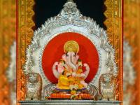 Ganpati Festival : 'हे' आहेत पुण्यातील मानाचे पाच गणपती; असं दिमाखात झालं आगमन - Marathi News | Ganpati Festival Five important Ganpati in Pune | Latest pune Photos at Lokmat.com