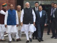 शेजाऱ्याची माहिती द्या, सरकार देईल 5 कोटी रुपयांचे बक्षीस! - Marathi News | CBDT launches e-portal for filing complaints on tax evasion benami property holding | Latest business Photos at Lokmat.com