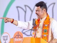 मराठी मुलांना नोकरी देण्यास उद्योगपतीचे स्वागत केले; गैर काय ? फडणवीस यांचा ठाकरेंवर हल्लाबोल - Marathi News | industrialist was welcomed for providing jobs to Marathi youth whats wrong with that CM Devendra Fadnavis | Latest mumbai News at Lokmat.com मराठी मुलांना नोकरी देण्यास उद्योगपतीचे स्वागत केले; गैर काय ? फडणवीस यांचा ठाकरेंवर हल्लाबोल - Marathi News | industrialist was welcomed for providing jobs to Marathi youth whats wrong with that CM Devendra Fadnavis | Latest mumbai News at Lokmat.com