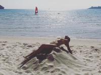 SEE PIC : थायलंडमध्ये व्हेकेशन एन्जॉय करीत आहे नर्गिस फाखरी!! - Marathi News | SEE PIC: Nargis Fakhri is enjoying vacationing in Thailand !! | Latest filmy Photos at Lokmat.com