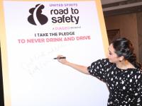 Karishma Kapoor Pledges For Road Safety In India - Marathi News | Karishma Kapoor Pledges For Road Safety In India | Latest filmy Photos at Lokmat.com