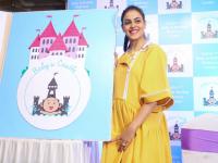 Grand Launch Of India's First And Only Baby and Mother Wellness Centre In The Presence Of Genelia D'Souza Deshmukh - Marathi News | Grand Launch Of India's First And Only Baby And Mother Wellness Center In The Presence Of Genelia D'Souza Deshukh | Latest filmy Photos at Lokmat.com