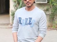 Sharukh Khan at Mehboo Studio - Marathi News | Sharukh Khan at Mehboo Studio | Latest filmy Photos at Lokmat.com