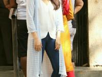 Celebs voting in juhu - Marathi News | Celebs voting in Juhu | Latest filmy Photos at Lokmat.com