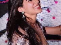 ​सोनम कपूर होती शो स्टॉपर; पण भाव खावून गेली सारा अली खान! - Marathi News | Sonam Kapoor was a showstopper; Sara Ali Khan went out of bed! | Latest filmy Photos at Lokmat.com