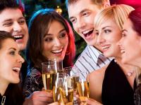 पार्टी आधी हे खाऊ नका! - Marathi News | Do not eat it before the party! | Latest beauty Photos at Lokmat.com