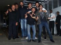 Hrithik Roshan celebrates his birthday with family & friends - Marathi News | Hrithik Roshan celebrates his birthday with family & friends | Latest filmy Photos at Lokmat.com