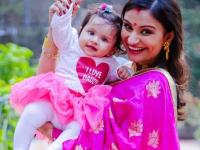 SEE PHOTO: Dimpy Ganguly's daughter Reanna made her debut in the society - Marathi News | SEE PHOTO: Dimpy Ganguly's daughter Reanna made her debut in the society | Latest filmy Photos at Lokmat.com