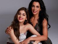 SEE BOLD PICS : ​ पूजा बेदीची मुलगी आलिया नाही आईपेक्षा कमी! - Marathi News | SEE BOLD PICS: Wife Bedi's daughter Alia is no less than mother! | Latest filmy Photos at Lokmat.com