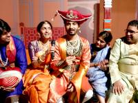 पति गेले गं काठेवाडी’ या नाटकाच्या टीमशी गप्पा