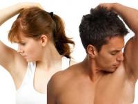 HEALTH : ​उन्हाळ्यात घामाच्या दुर्गंधीने त्रस्त आहात? करा घरगुती उपाय ! - Marathi News | HEALTH: Are you tired of sweat in summer? Make Home Remedy! | Latest health Photos at Lokmat.com