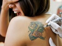 ​Fashion : शरीराच्या ‘या’ भागांवर टॅटू बनविल्यास होत नाहीत वेदना ! - Marathi News | Fashion: No pain on tattoos on these 'parts' of body! | Latest fashion Photos at Lokmat.com