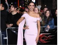 HOT & SEXY DEEPIKA PADUKONE: लॉस एंजिलिस येथील xXx प्रीमियरमध्ये दीपिका पदुकोणची सेक्सी अदा - Marathi News | HOT & SEXY DEEPIKA PADUKONE: Deepika Padukone's Sexy Paid at xXx premiere at Los Angeles | Latest filmy Photos at Lokmat.com