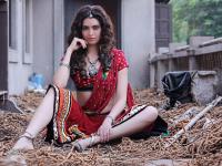 मृणालने करिष्माला टिपले कॅमेºयात - Marathi News | Mrinal has a lot of fun | Latest filmy Photos at Lokmat.com