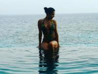 Hotness Overloaded : मलायका अरोराचे बिकिनीतील फोटोशूट! - Marathi News | Hotness Overloaded: Malacca Arora Bikini Photoshoot! | Latest filmy Photos at Lokmat.com