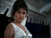 बेबी नंदा ते स्टार असा एकाकी प्रवास.... - Marathi News | Baby Nanda to Star ... | Latest filmy Photos at Lokmat.com