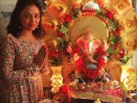 गणराय आले घरी...! - Marathi News | Mandaraya came home ...! | Latest filmy Photos at Lokmat.com