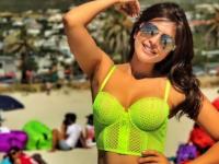 पाहा शमा सिकंदरचे हॉट पिक्चर - Marathi News | See Shama Sikandar's Hot Picture | Latest filmy Photos at Lokmat.com