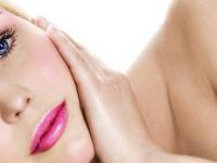 BEAUTY : या पाच वस्तूंनी घरीच करा ब्लीच ! - Marathi News | BEAUTY: Bleach these five items at home! | Latest beauty Photos at Lokmat.com