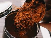 कॉफी पावडर कडक दगड होते- गोळे होतात? 'या' पद्धतीने ठेवा- महिनोंमहिने राहिल फ्रेश- मिळेल कॅफेसारखी कडक कॉफी - Marathi News | how to store coffee powder to keep it fresh for months prevent coffee powder from turning hard and lumpy best way to store coffee powder at Home coffee storage tips for strong cafe style taste | Latest sakhi Photos at Lokmat.com