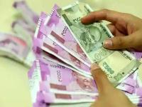 बंपर परतावा! 'या' कंपन्यांमध्ये पैसे गुंतवणारे झाले करोडपती! 10,000 रुपयांचे झाले तब्बल 2.53 कोटी - Marathi News | Stock Market symphony ltd delivered 253000 percent return in 16 years RS 10000 turn to RS 2-53crore | Latest business Photos at Lokmat.com