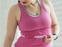 डोक्याला ताप! वजन कमी करतानाच्या ६ चुका तुमचं वजन वाढवतात! करायला जाता एक आणि होतं... - Marathi News | 6 Common Weight Loss Mistakes Women Make Avoid These To Get Slim Mistakes Women Make When Trying to Lose Weight Worst Weight Loss Mistakes Women Make | Latest sakhi Photos at Lokmat.com