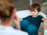 Corona Virus: हलक्यात घेऊ नका! कोरोना मोठ्यांपासून छोट्यांकडे कायमचा वळणार; शास्त्रज्ञांनी दिला इशारा - Marathi News | corona virus shifting Elders to childrens very quickly; may be settle lifetime like Russian flu | Latest health Photos at Lokmat.com