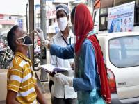 Coronavirus: कोरोनाची चौथी लाट धडकणार?: BHU च्या रिपोर्टनं टेन्शन वाढलं; केवळ १७ टक्के लोक सुरक्षित - Marathi News | Coronavirus: Corona Fourth Wave In India Bhu Research Says People Have Only 17 Percent Antibody | Latest health Photos at Lokmat.com