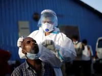 ICMR New Guidelines: ICMR ने निकष बदलले! आता कोरोना चाचणी नेमकी कुणाची करावी? नव्या गाइडलाइन्स जारी - Marathi News | icmr issues new corona guidelines check out now who needs to get tested who does not | Latest national Photos at Lokmat.com