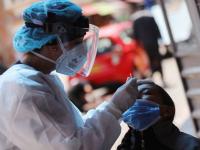 सावधान! २४ तासात ७६० नवे रुग्ण, कोविड टास्क फोर्सने संक्रमित लोकांसाठी मार्गदर्शक तत्त्वे जारी केली - Marathi News | corona update 760 new patients in 24 hours, Covid Task Force issues guidelines for infected people | Latest national Photos at Lokmat.com