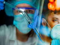 CoronaVirus: लसीशिवाय 'या' नव्या औषधानं ठीकठाक होतायत कोरोनाचे रुग्ण; चीनच्या प्रयोगशाळेचा दावा - Marathi News | new drug can stop coronavirus pandemic without vaccine chinese lab vrd | Latest international Photos at Lokmat.com