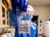 CoronaVirus News : 'या' 6 व्हॅक्सीन मानवासाठी ठरू शकतात वरदान, कोरोनाच्या विळख्यातून करू शकतात जगाची सुटका - Marathi News | CoronaVirus Marathi News These six vaccine can save the world from corona virus | Latest international Photos at Lokmat.com