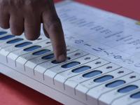 न संपणारा घोळ ! पाच दिवस विलंबाने म्हणजे १५ डिसेंबर रोजी मतदारयाद्या प्रसिद्ध होतील - Marathi News | agralekh Endless chaos Voter lists will be published on December 15, five days late | Latest editorial News at Lokmat.com न संपणारा घोळ ! पाच दिवस विलंबाने म्हणजे १५ डिसेंबर रोजी मतदारयाद्या प्रसिद्ध होतील - Marathi News | agralekh Endless chaos Voter lists will be published on December 15, five days late | Latest editorial News at Lokmat.com