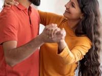 तरुण मुलांच्या ‘या’ ५ सवयी मुलींना फार आवडतात, प्रेमात पाडतात! तुमच्याकडे आहेत हे गुण? - Marathi News | top 5 attractive habits of boys habits girls love in boys teenage boys personality traits | Latest sakhi Photos at Lokmat.com