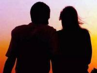 कुटुंबियांचा लग्नास विरोध; पाकिस्तानी हिंदू प्रेमी युगुल सीमा ओलांडून भारतात, BSF ने घेतले ताब्यात - Marathi News | India-Pakistan Border: Families oppose marriage; Pakistani hindu couple crosses border into India, detained by BSF | Latest national News at Lokmat.com