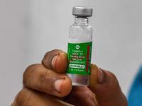 Corona Vaccination: कोविशील्ड घेतलेल्या कोट्यवधी भारतीयांसाठी मोठी बातमी; ओमायक्रॉन संकटात चिंता वाढली - Marathi News | Covishield Vaccine Of Oxford Astrazeneca Shows Zero Protection Against Omicron Variant With Two Doses | Latest national Photos at Lokmat.com