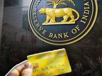 २.. ३.. की ५..? एक व्यक्ती किती Credit Card ठेवू शकतो? यासंदर्भात RBI चा आहे का काही नियम? - Marathi News | How many credit cards can a person keep Does RBI have any rule in this regard know important information | Latest business Photos at Lokmat.com