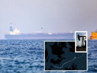 मोठी बातमी! भारताकडे निघालेला रशियन तेलाचा टँकर समुद्रातून अचानक माघारी वळला; रिफायनरींची चिंता वाढली... - Marathi News | Russian Crude Oil, US Sanctions India : Russian oil tanker heading to India suddenly turns back from the sea; Refineries' concerns increase... | Latest international News at Lokmat.com