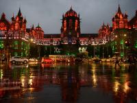 स्वातंत्र्यदिनाच्या पूर्वसंध्येला ऐतिहासिक इमारतींवर रोषणाई - Marathi News | On the eve of Independence Day, illuminating the historic buildings | Latest national Photos at Lokmat.com