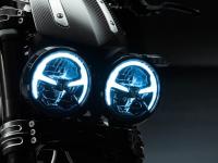 खत्तरनाक... बाईक आहे की रॉकेट?; इंजिन पाहून उडालच! - Marathi News | World's Biggest bike Engine Triumph Rocket 3 TFC | Latest auto Photos at Lokmat.com