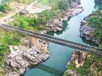 लॉकडाऊनच्या 27 दिवसांत BROनं बनवला पूल, चीनच्या सीमेपर्यंत थेट पोहोचणार सामान - Marathi News | border roads organisation constructs strategic bridge in arunachal pradesh vrd | Latest national Photos at Lokmat.com
