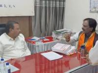 उद्धवसेनेच्या उमेदवारास 'मशाल' चिन्ह नाकारले; निवडणूक अधिकारी- दानवे समोरासमोर - Marathi News | Uddhav Sena candidate denied 'Mashal' symbol; Election Officer-Ambadas Danve face to face | Latest chhatrapati-sambhajinagar News at Lokmat.com उद्धवसेनेच्या उमेदवारास 'मशाल' चिन्ह नाकारले; निवडणूक अधिकारी- दानवे समोरासमोर - Marathi News | Uddhav Sena candidate denied 'Mashal' symbol; Election Officer-Ambadas Danve face to face | Latest chhatrapati-sambhajinagar News at Lokmat.com