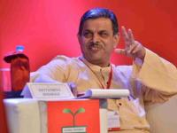 व्यापक विचार, ६ भाषांचे जाणकार; 'अशी' आहे सरकार्यवाह दत्तात्रेय होसबळे यांची कारकीर्द - Marathi News | Comprehensive thinking, knowledge of 6 languages; This is the career of Dattatreya Hosballe | Latest national Photos at Lokmat.com